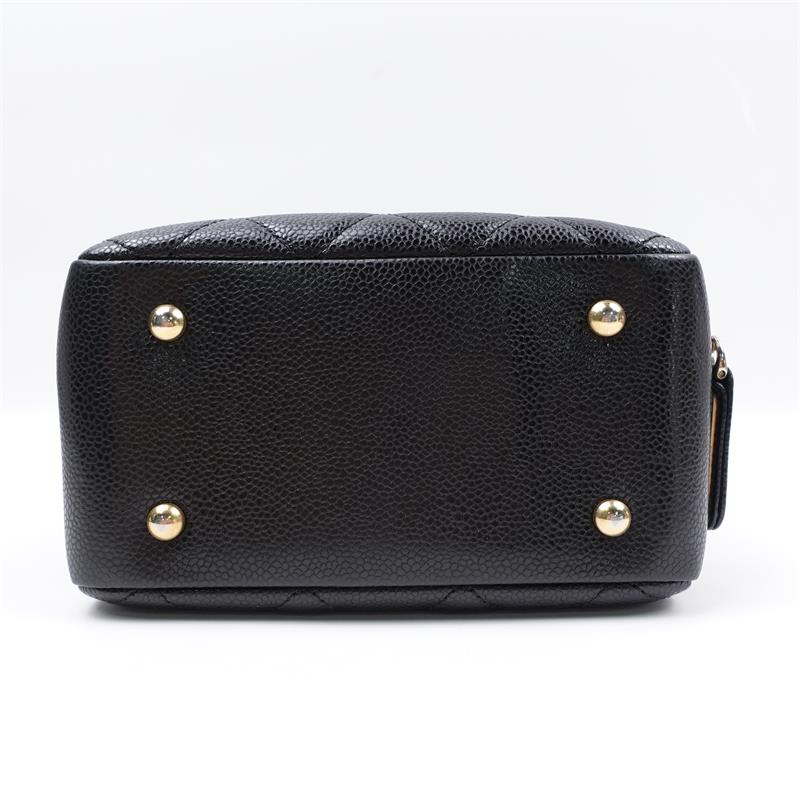 Pre-owned Chanel Black Calfskin Shoulder Bag