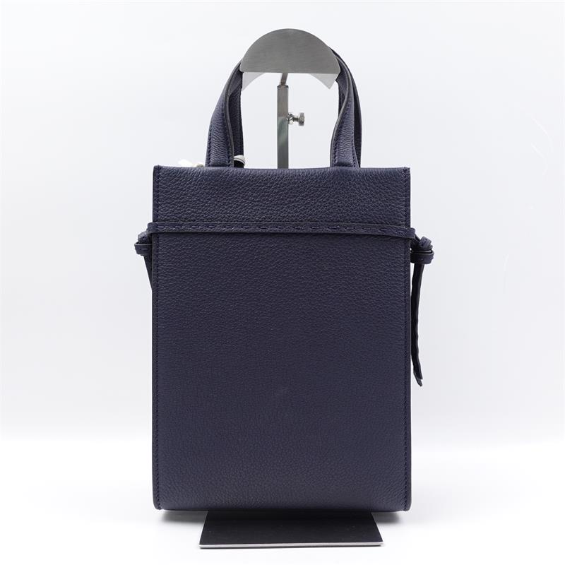 Pre-Owned Fendi Roma Blue Leather Shoulder Bag