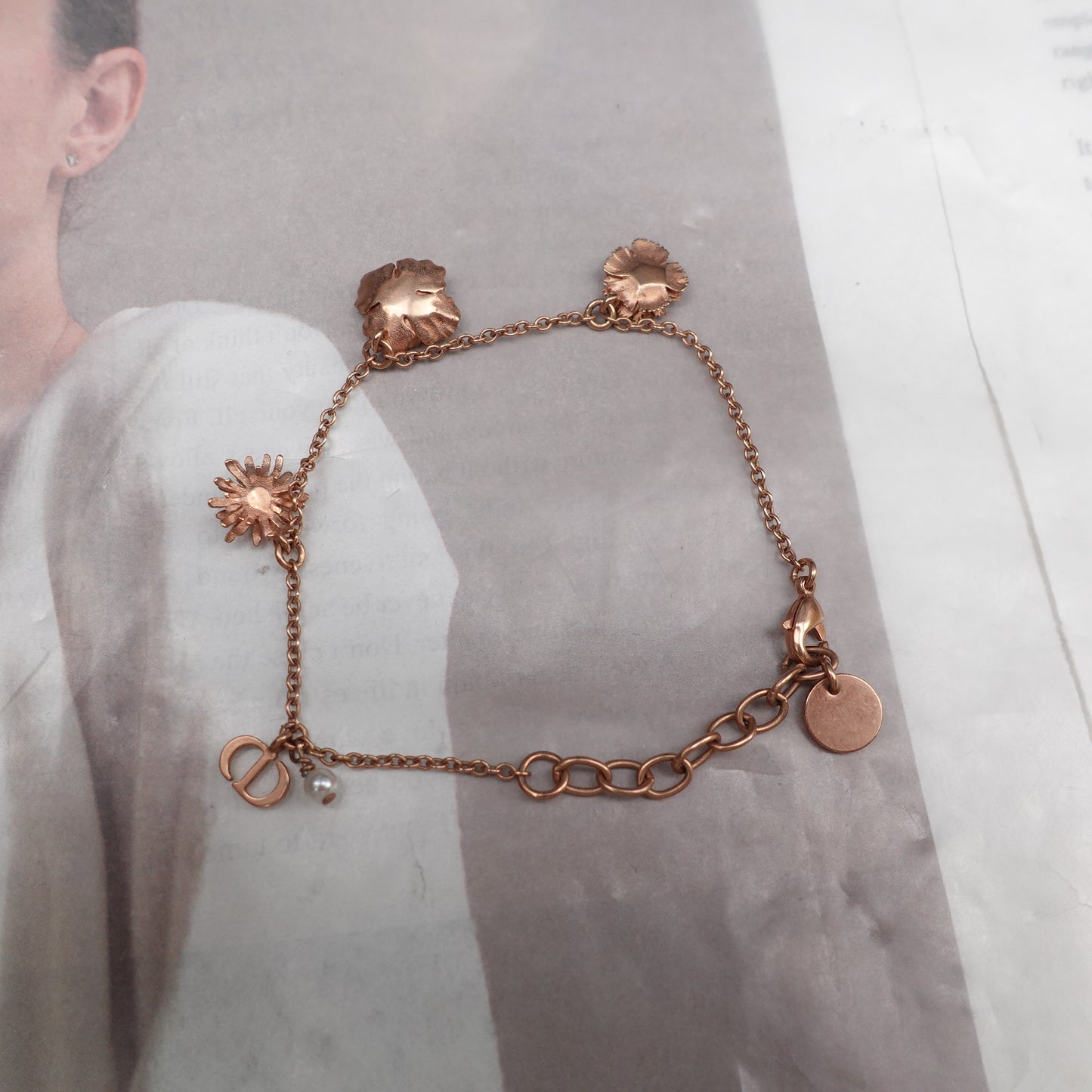 Pre-Owned Dior Gold Tone Flower Pearl Bracelet