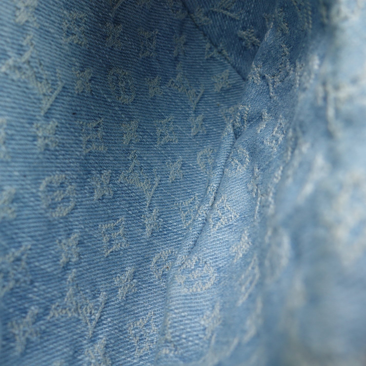 Pre-Owned Louis Vuitton Denim Blue Canvas Bumbag