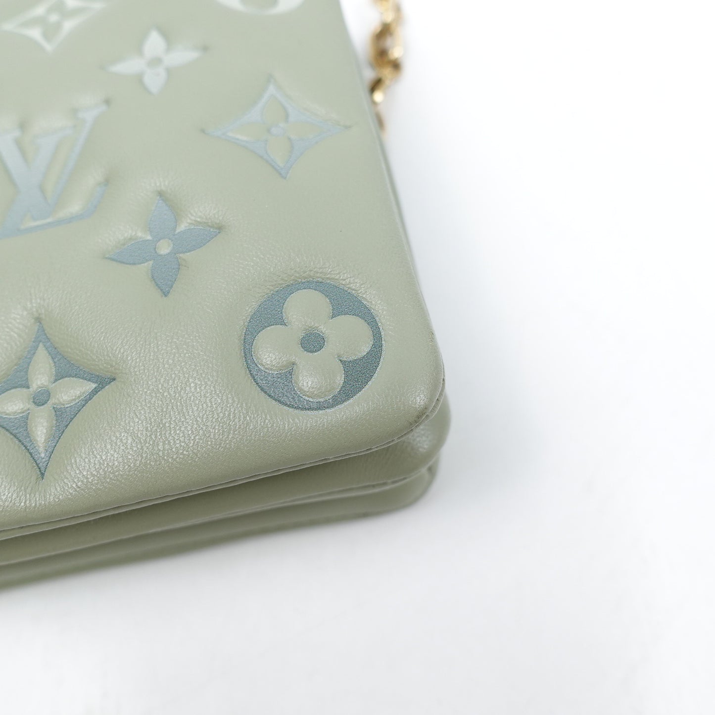 Pre-Owned Pochette Coussin Green Lambskin Shoulder Bag