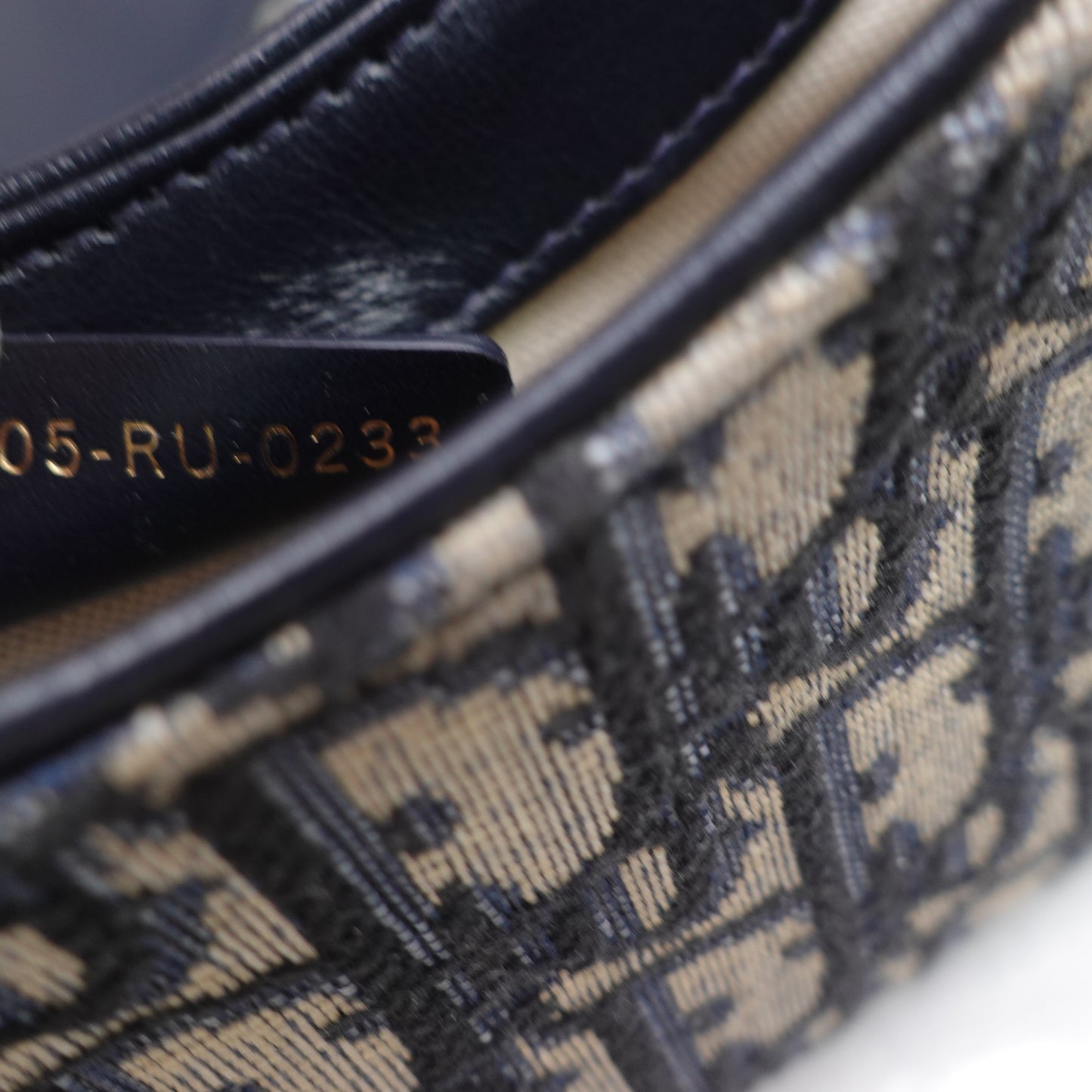 Pre-Owned Dior 30 Montaigne Hobo Oblique Canvas Shoulder Bag