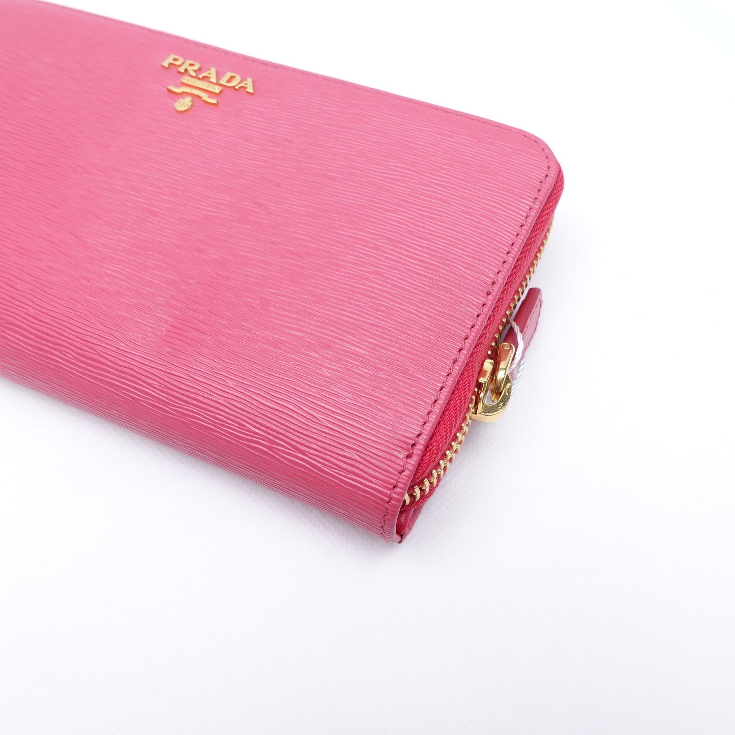 Pre-owned Prada Saffiano Pink Calfskin Long Zippy Wallet