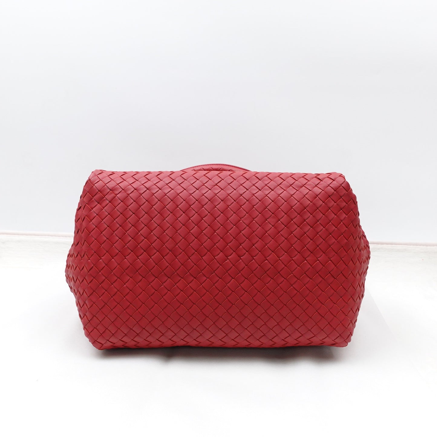 Pre-owned Bottega Veneta Parachute Red Calfskin Shoulder Bag