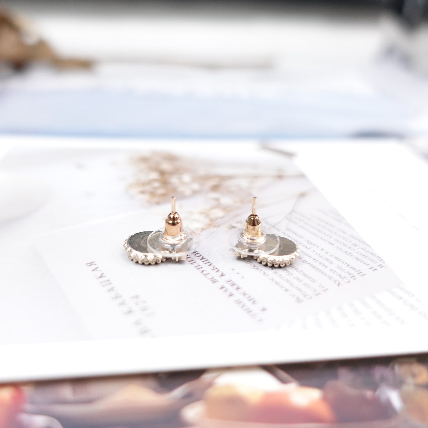 Pre-Owned Chanel Round Button Bow Black&Gold Earrings