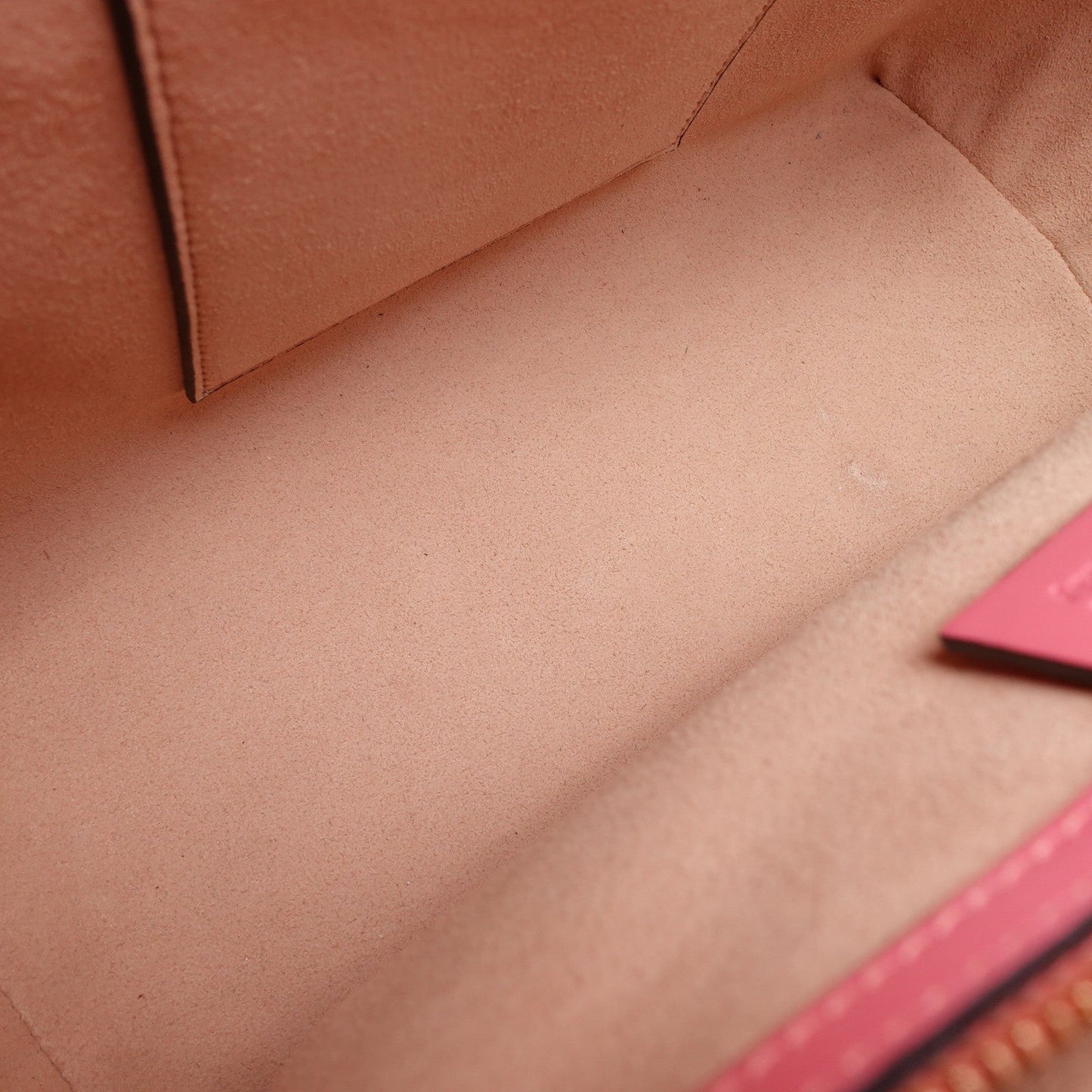 Pre-owned Gucci GG Pink Calfskin Shoulder Bag