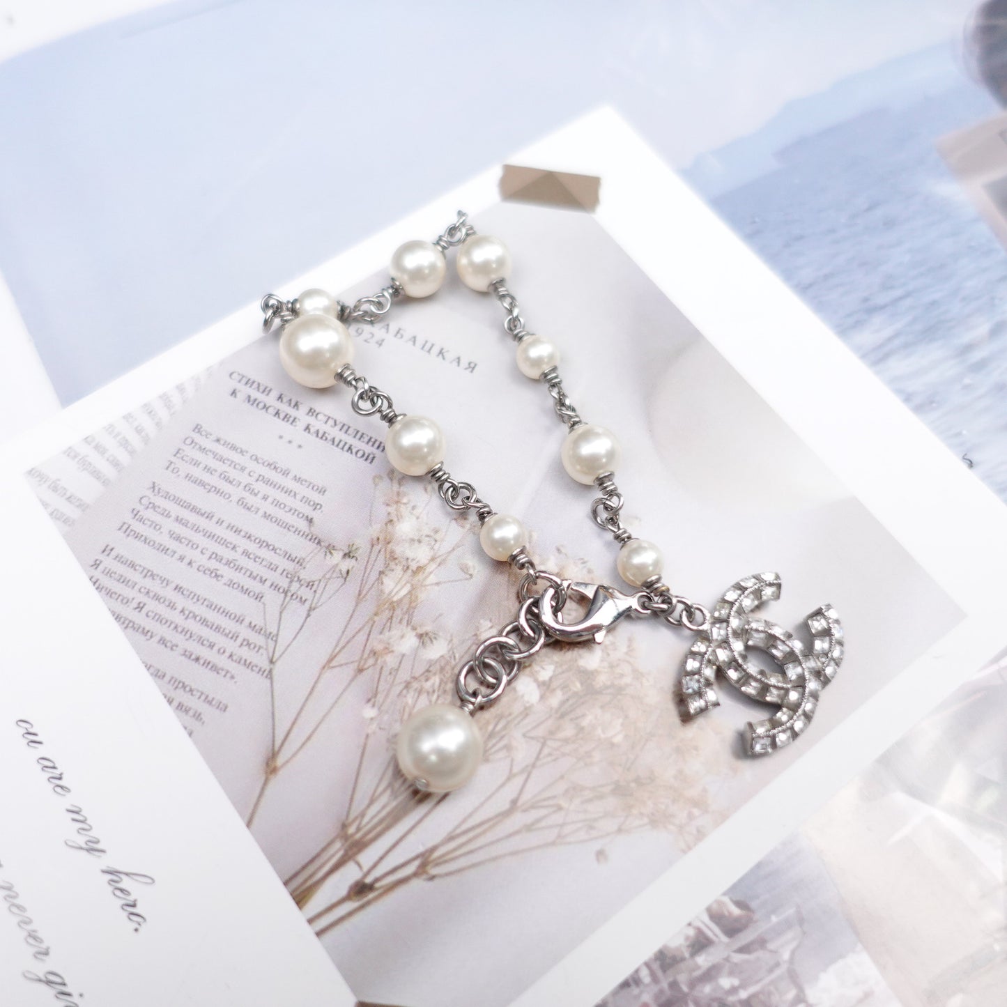 Pre-Owned Chanel Gold Tone Diamond&Pearl CC Silver Bracelet