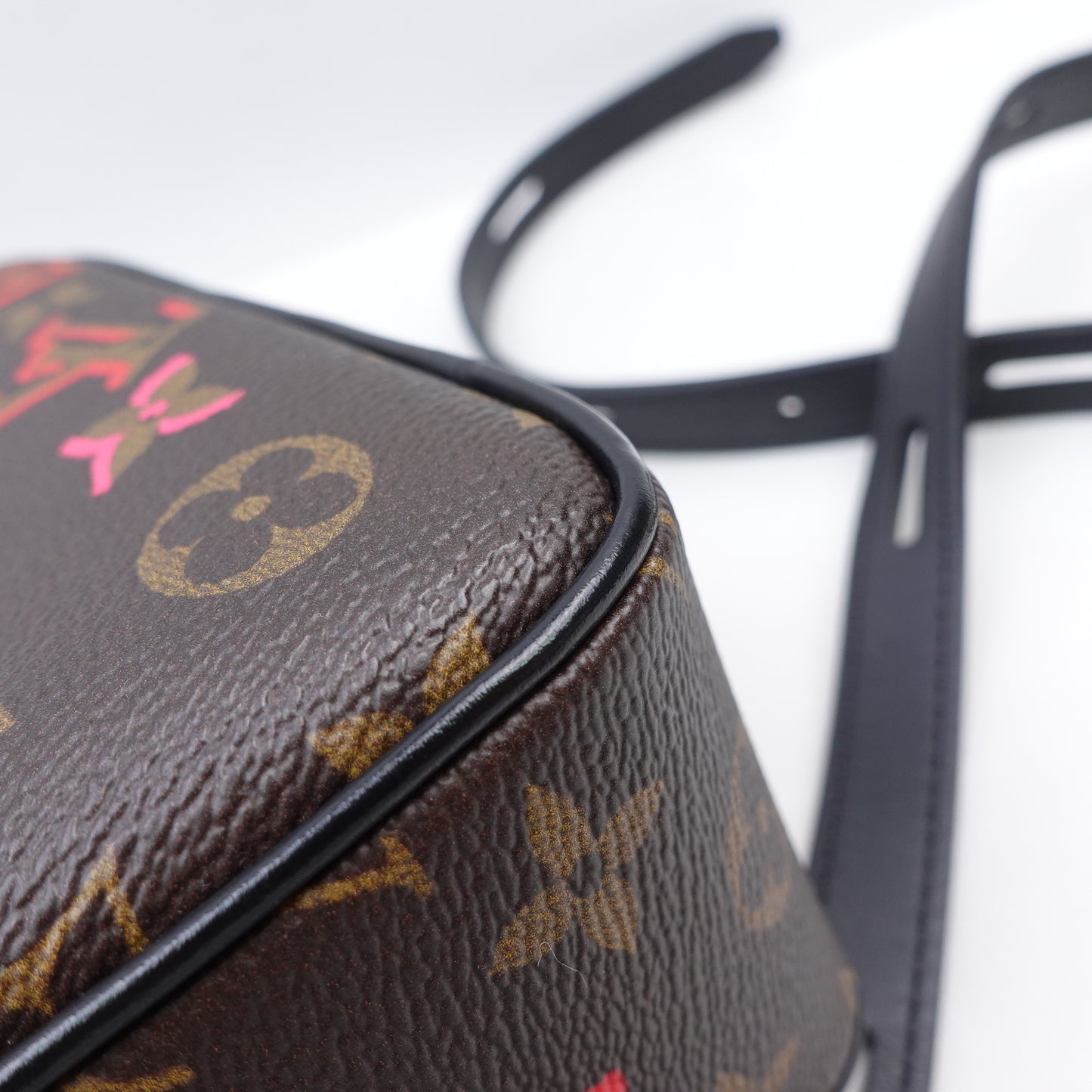 Pre-Owned Louis Vuitton Game On Coeur Monogram Coated Canvas Shoulder Bag