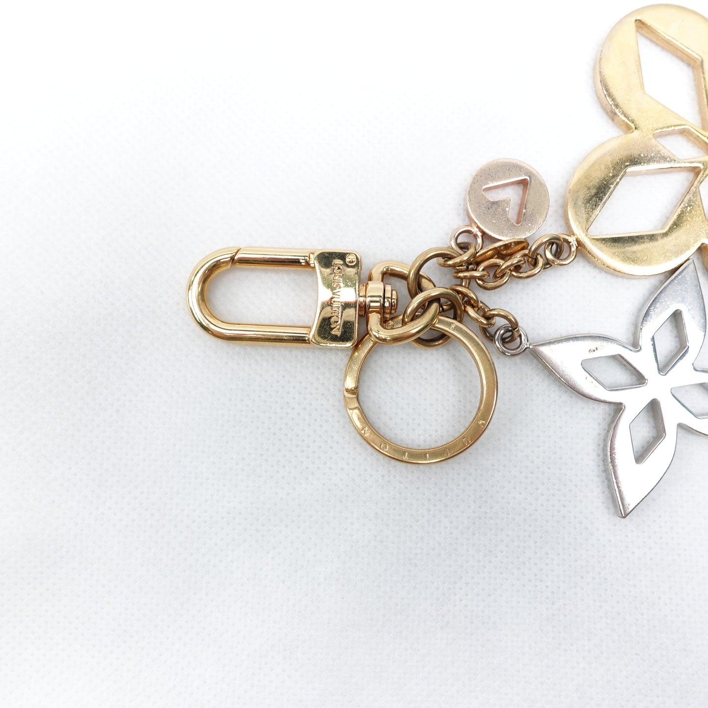 Pre-owned Louis Vuitton Gold Metal Bag Charm