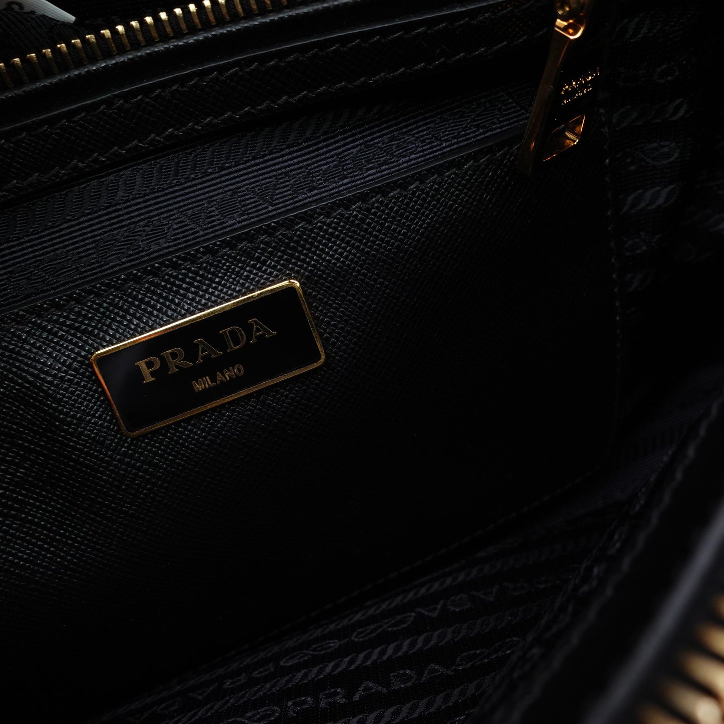 Pre-owned Prada Black Calfskin Shoulder Bag