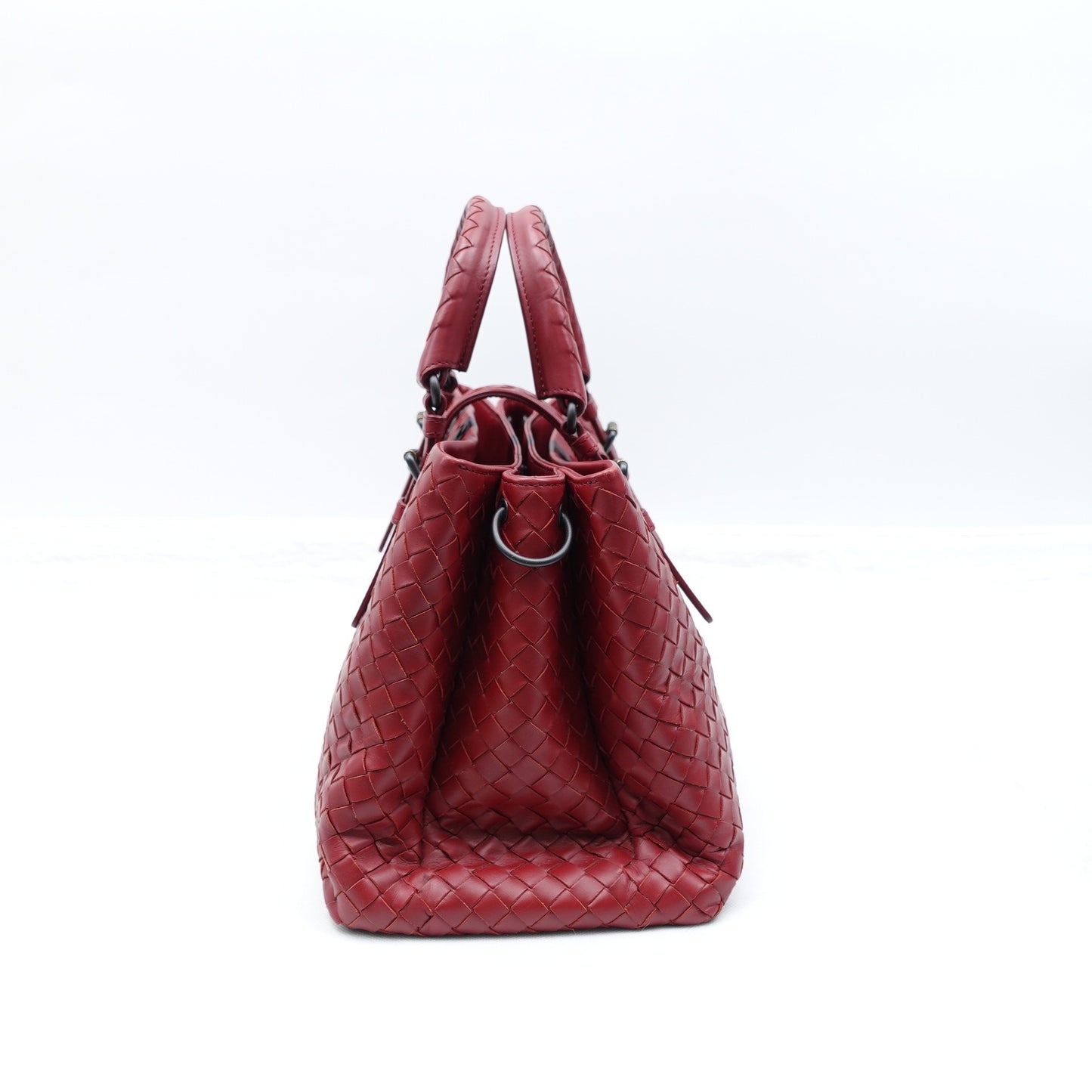 Pre-owned Bottega Veneta Roma Red Calfskin Shoulder Bag