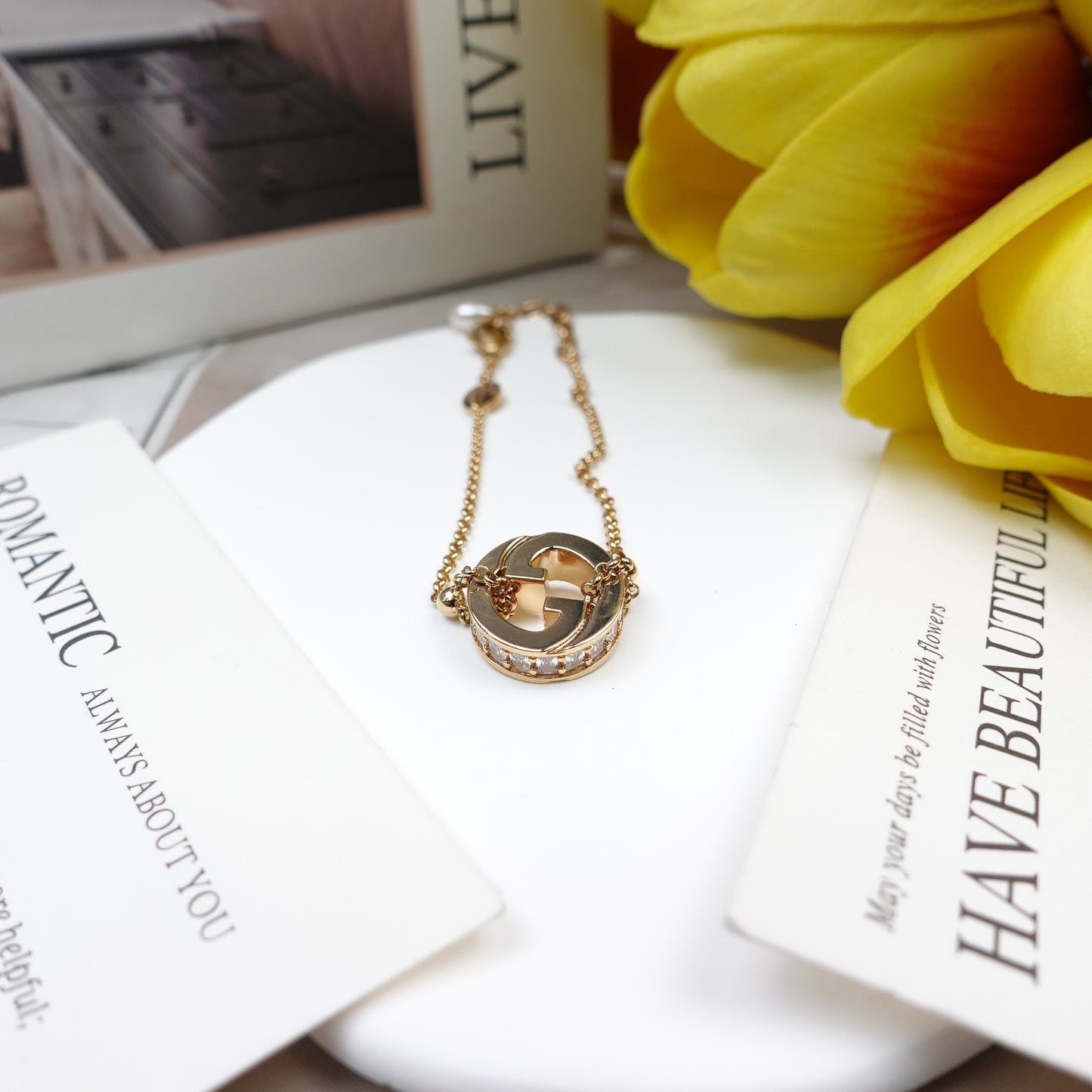 Pre-Owned Gucci Gold Tone Diamond&Pearl Bracelet