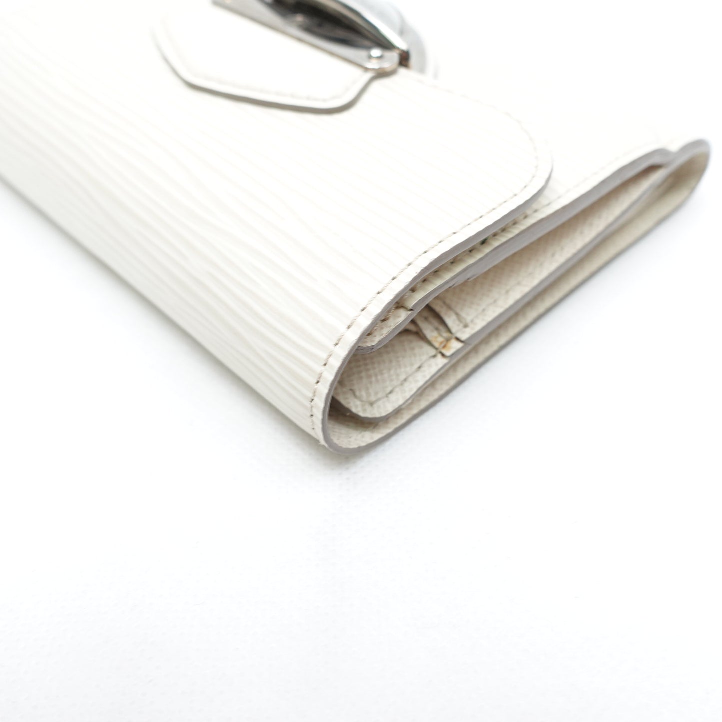 Pre-owned Louis Vuitton Eugenie White EPI Short Wallet