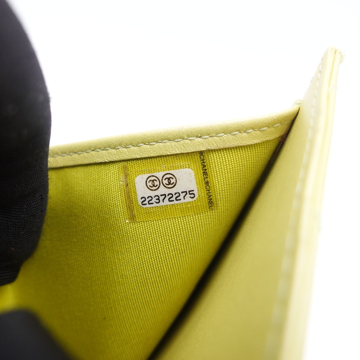 Pre-owned Chanel Leboy Yellow Patent Wallet