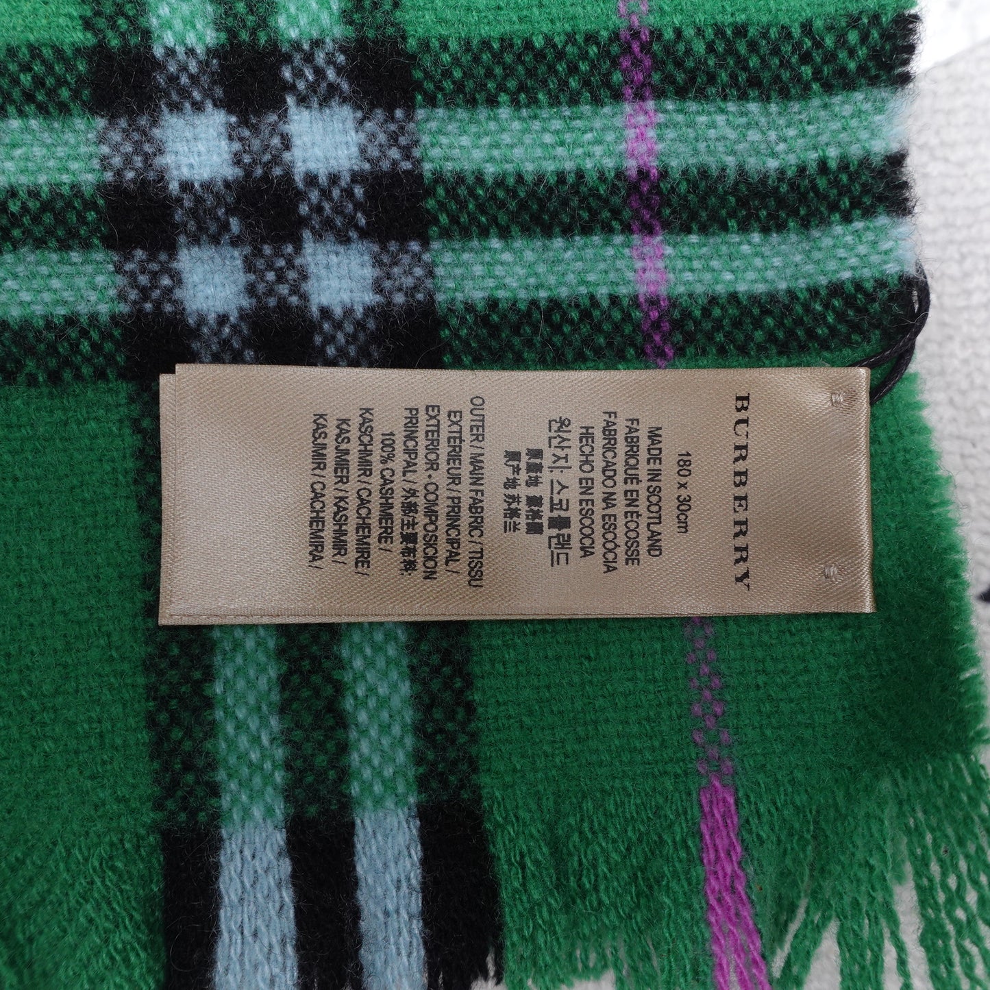 Pre-Owned Burberry Green Square Cashmere Scarf