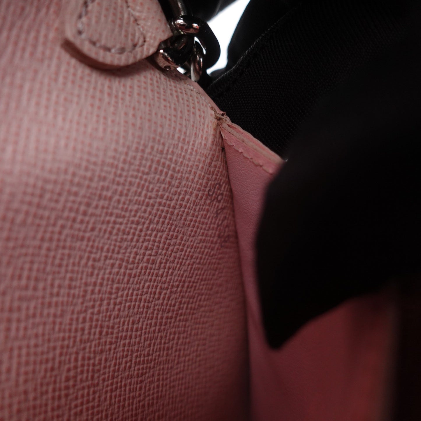 Pre-Owned Louis Vuitton Twist Woc Pink Epi Leather Shoulder Bag T10304308