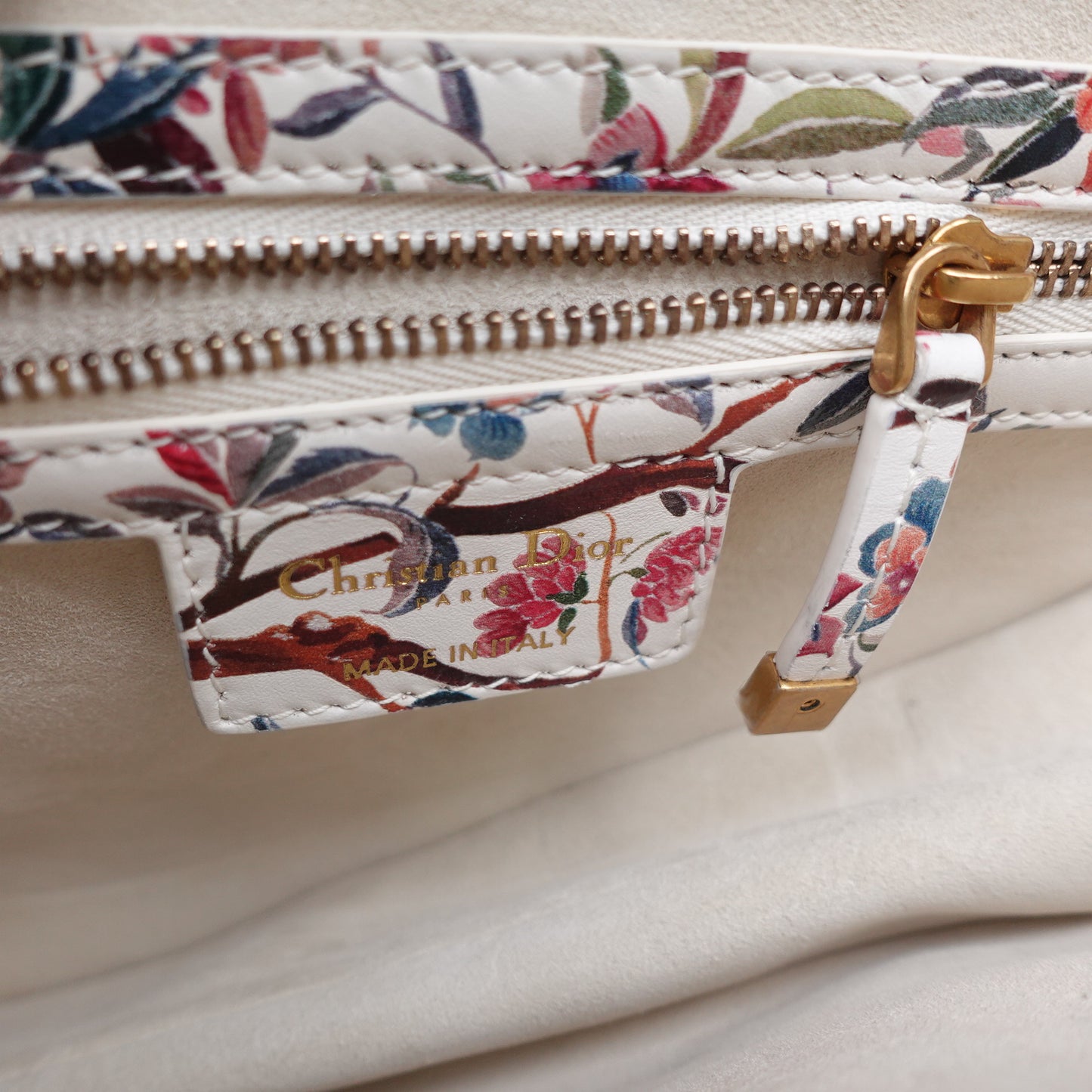 Pre-owned Dior Saddle Floral White Calfskin Shoulder Bag