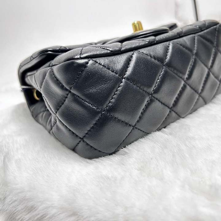Pre-owned Chanel CF Black Lambskin Shoulder Bag