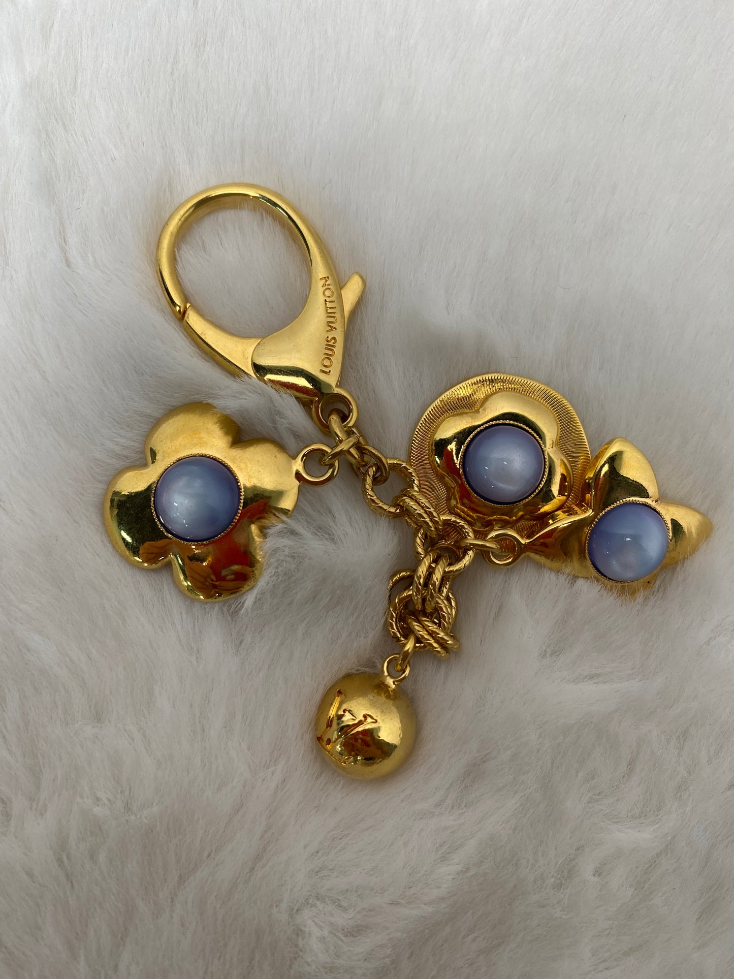 Pre-owned Louis Vuitton Gold&Blue Metal Bag Charm