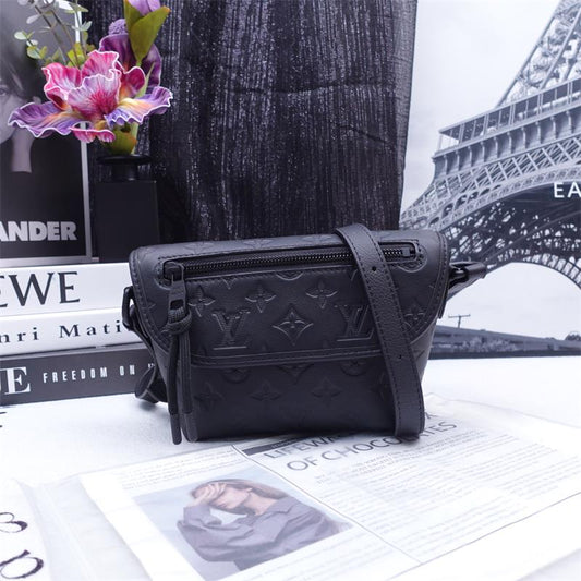 Pre-owned Louis Vuitton Pulse Wearable Wallet Black Calfskin Shoulder Bag