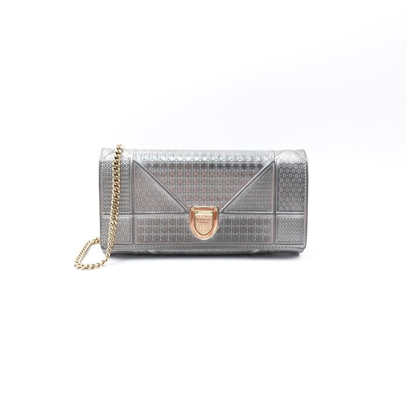 Pre-owned Dior Diorma WOC Silver Vernis Shoulder Bag