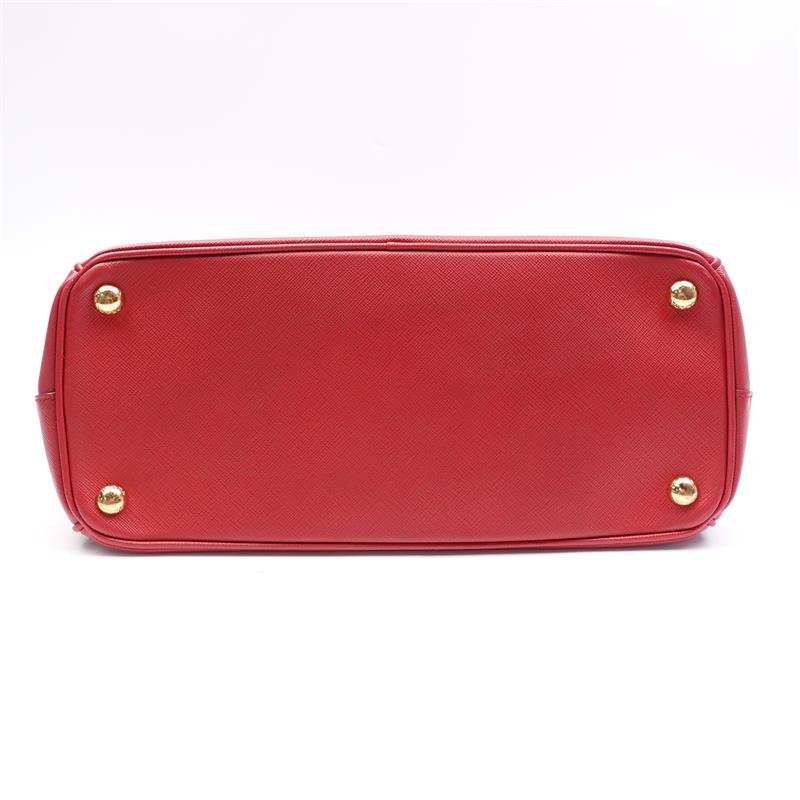 [Deal] Pre-owned Prada Galleria Red Saffiano Shoulder Bag