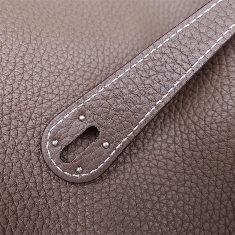 Pre-owned Hermes Lindy Grey Calfskin Shoulder Bag