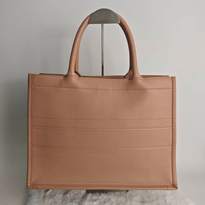Pre-owned CHRISTIAN DIOR Pink Calfskin Tote Bag