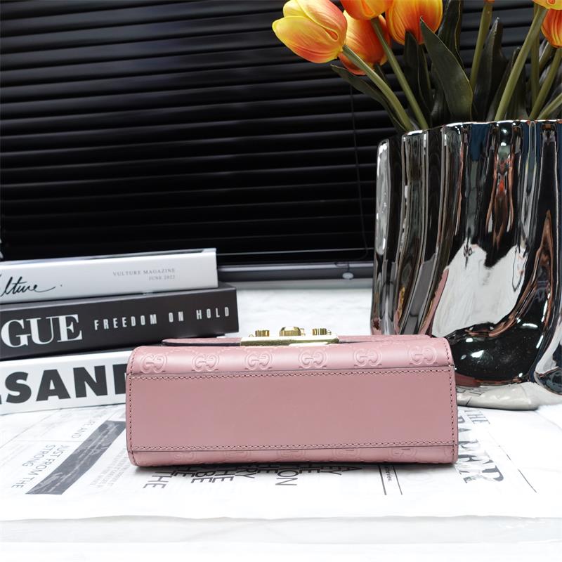 [DEAL]Pre-owned Gucci Padlock Pink GG Calfskin Shoulder Bag