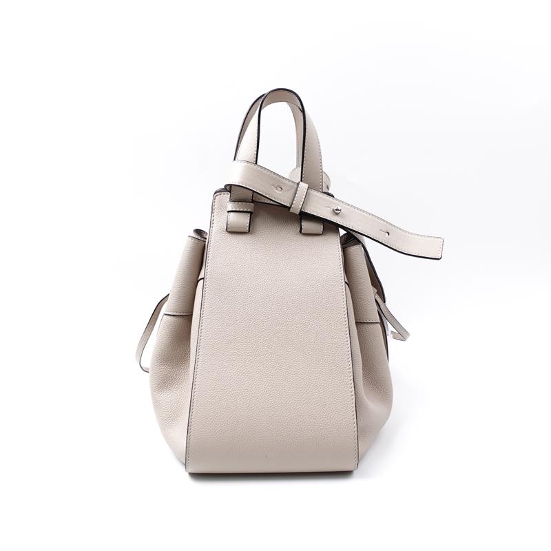 Pre-Owned Loewe Hammock Beige Calfskin Crossbody Bag