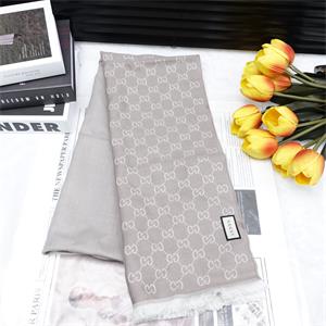 Pre-Owned Gucci Gray Square Wool Scarf