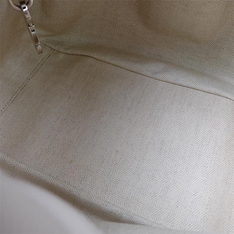 Pre-Owned Loewe Hammock Beige Calfskin Crossbody Bag