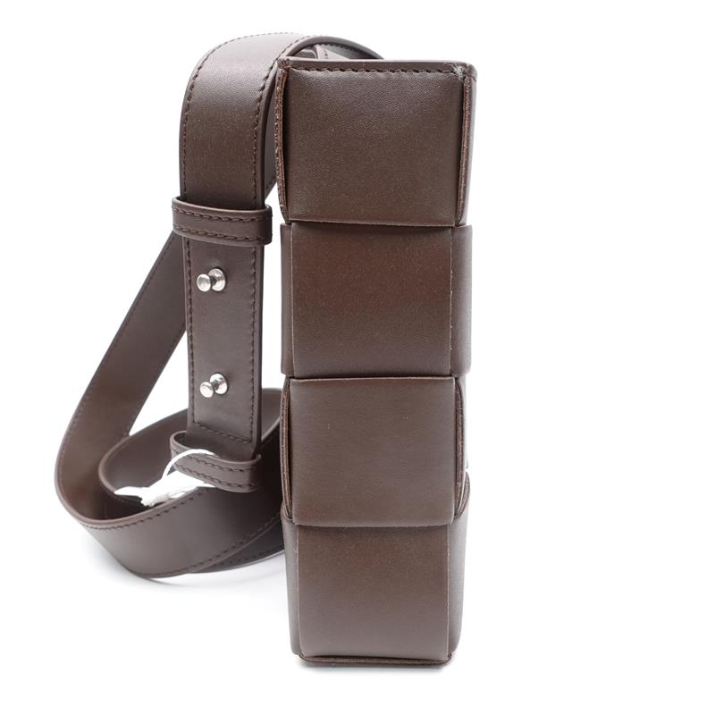 Pre-owned Bottege Veneta Cassette Brown Calfskin Cross Body Bag
