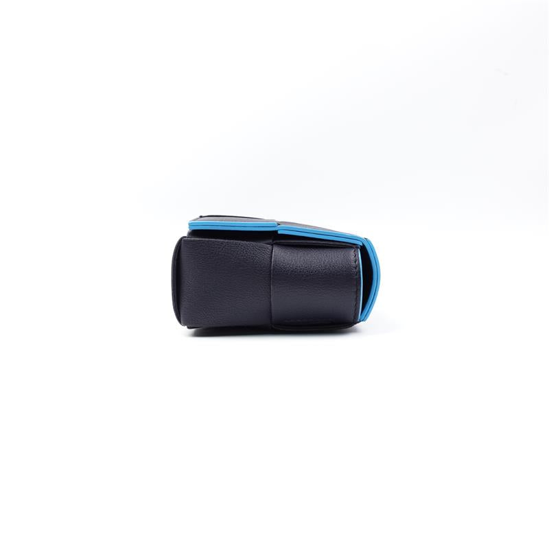 Pre-owned Bottega Cassette Blue Calfskin Shoulder Bag