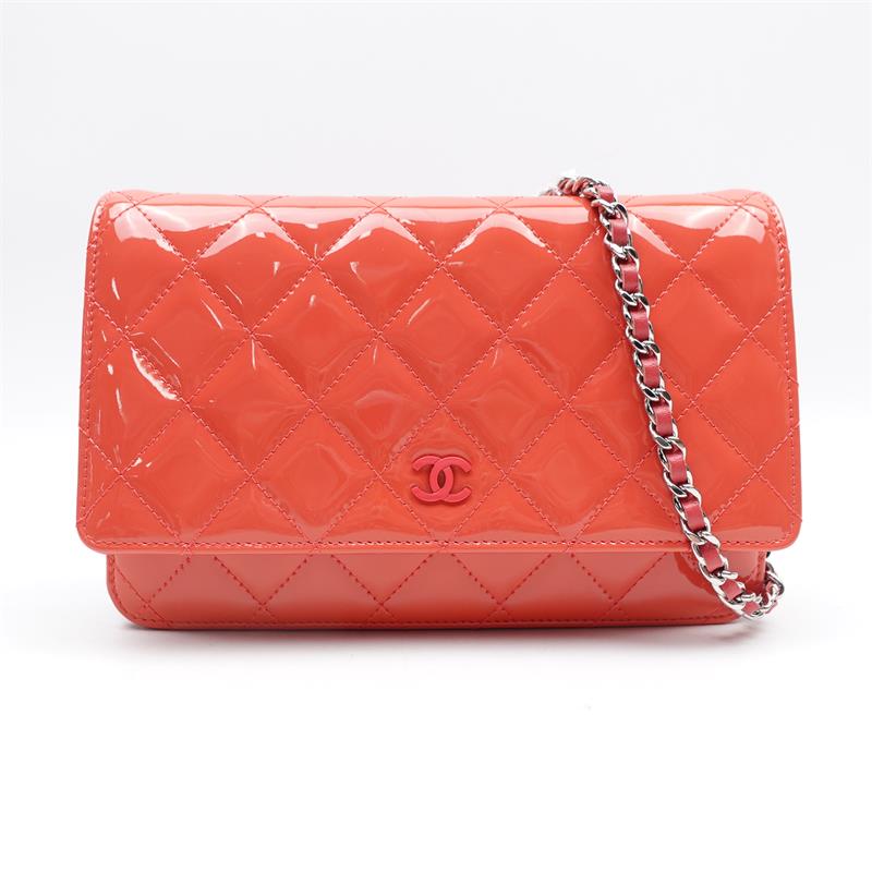 Pre-owned CHANEL patent leather Cross Body Bags Coral Pink Vernis WOC