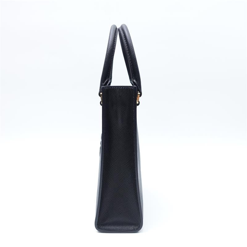 Pre-owned Prada Black Calfskin Shoulder Bag