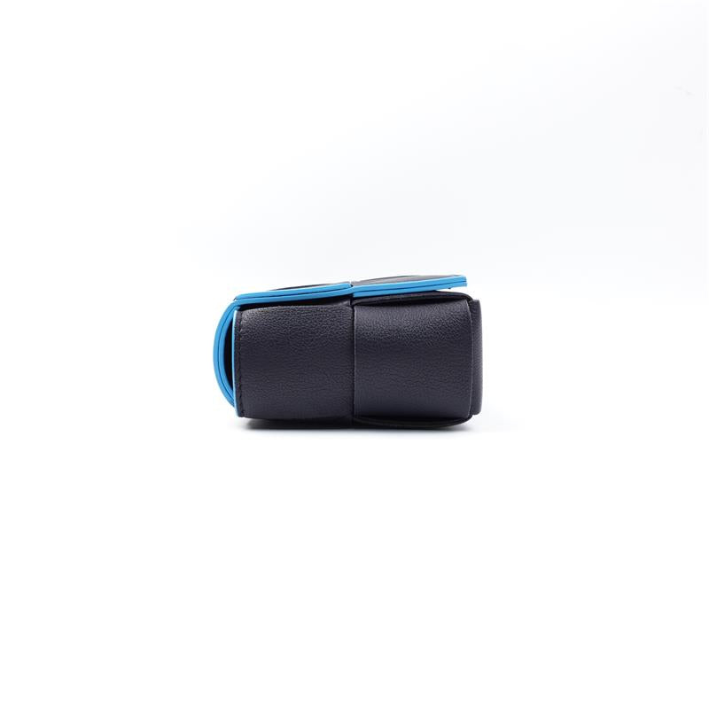Pre-owned Bottega Cassette Blue Calfskin Shoulder Bag