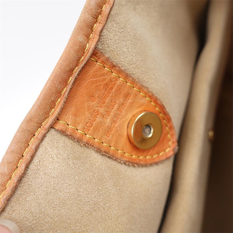 [Deal] Louis Vuitton Galliera Monogram Shoulder Bag