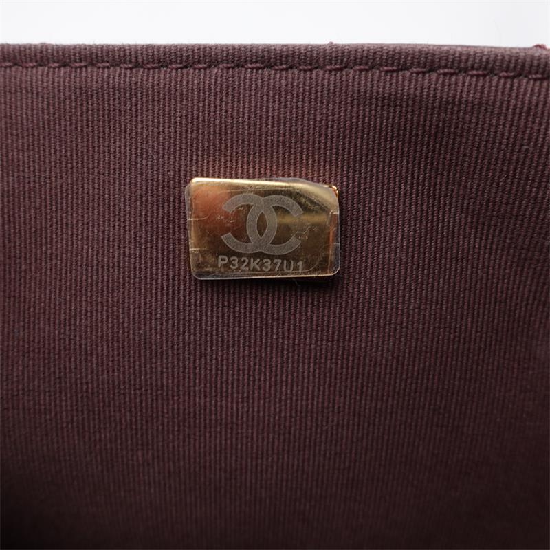 Pre-owned Chanel Red Calfskin Shoulder Bag