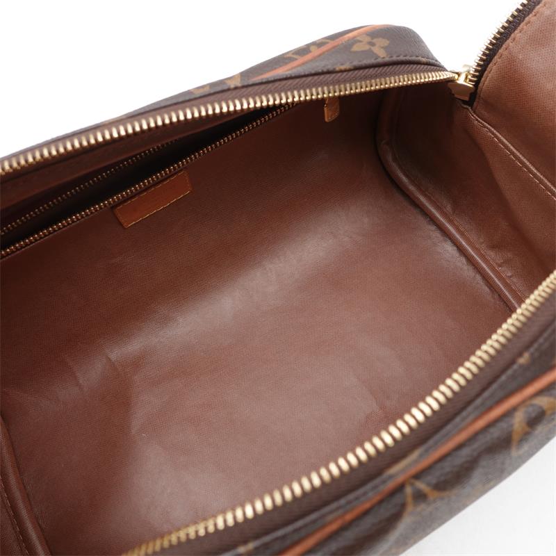 Louis Vuitton Monogram Canvas Dopp Kit Cosmetic Clutch