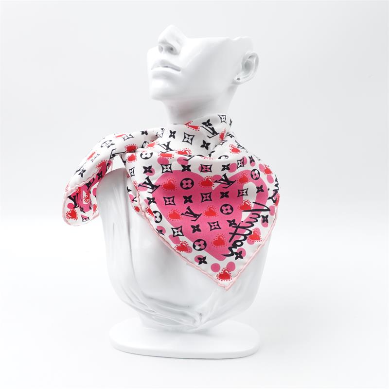 Pre-owned Louis Vuitton Monogram&Heart Pink Scarf