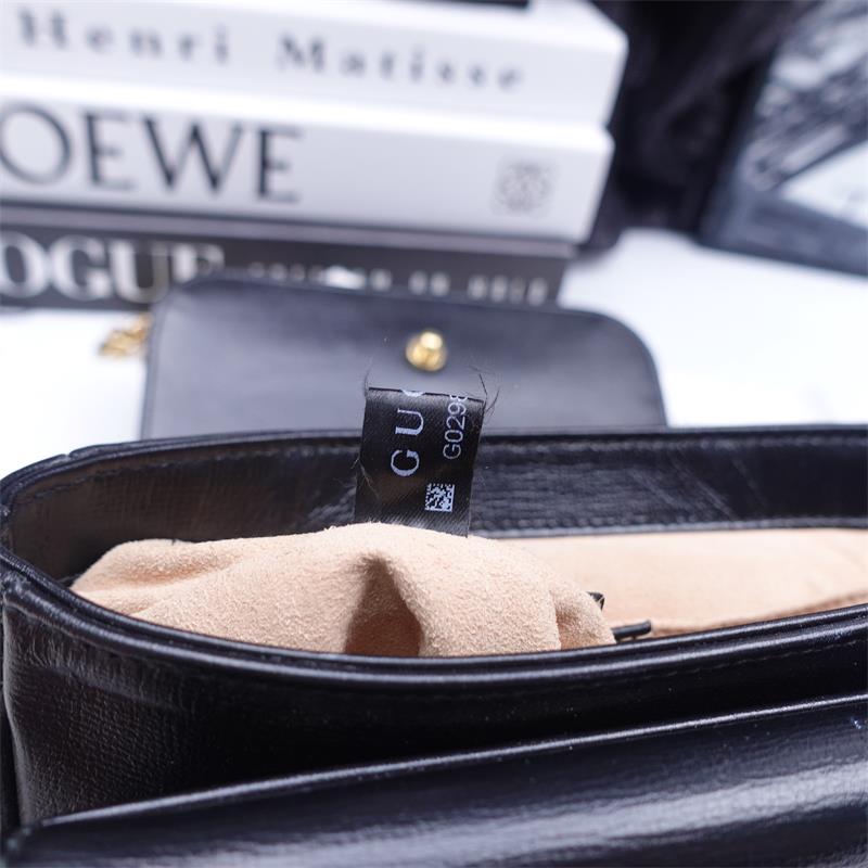[DEAL]Pre-owned Gucci Black Calfskin Shoulder Bag