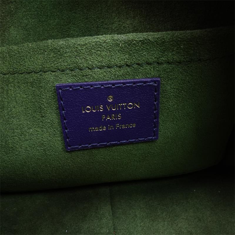 Pre-owned Louis Vuitton Square Navy Lambskin Shoulder Bag