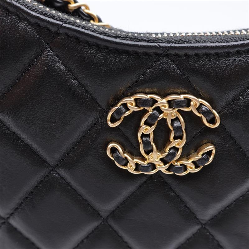 Pre-owned Chanel Black Calfskin Shoulder Bag