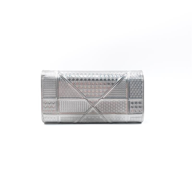 Pre-owned Dior Diorma WOC Silver Vernis Shoulder Bag