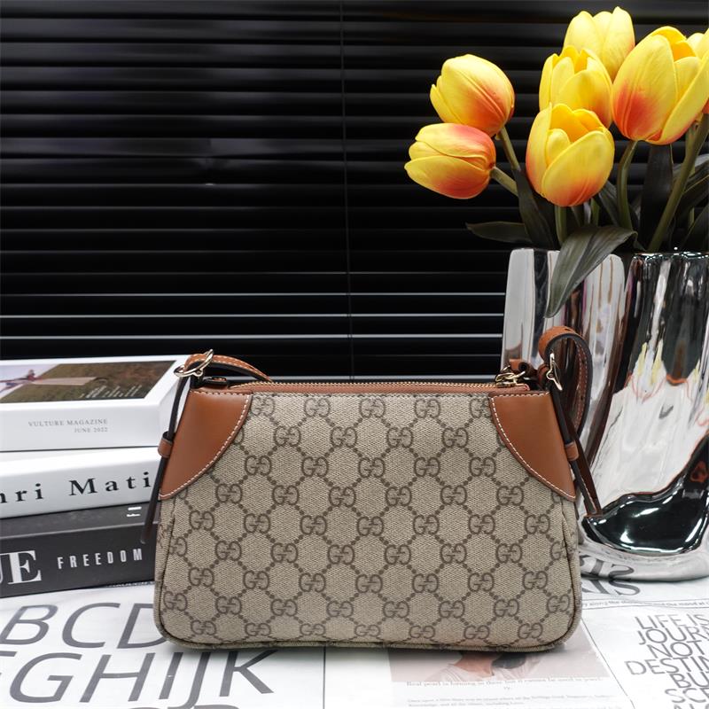 Pre-owned Coated Canvas Shoulder Bags Gucci GG Brown Shoulder Bag