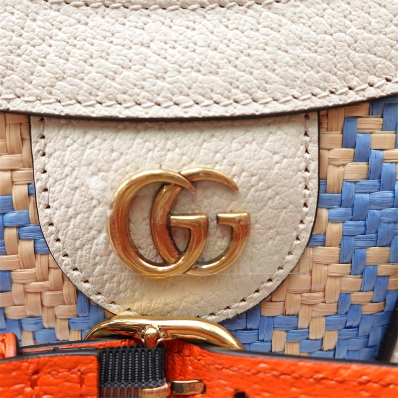 Pre-owned Gucci Diana Medium White Canvas Shoulder Bag