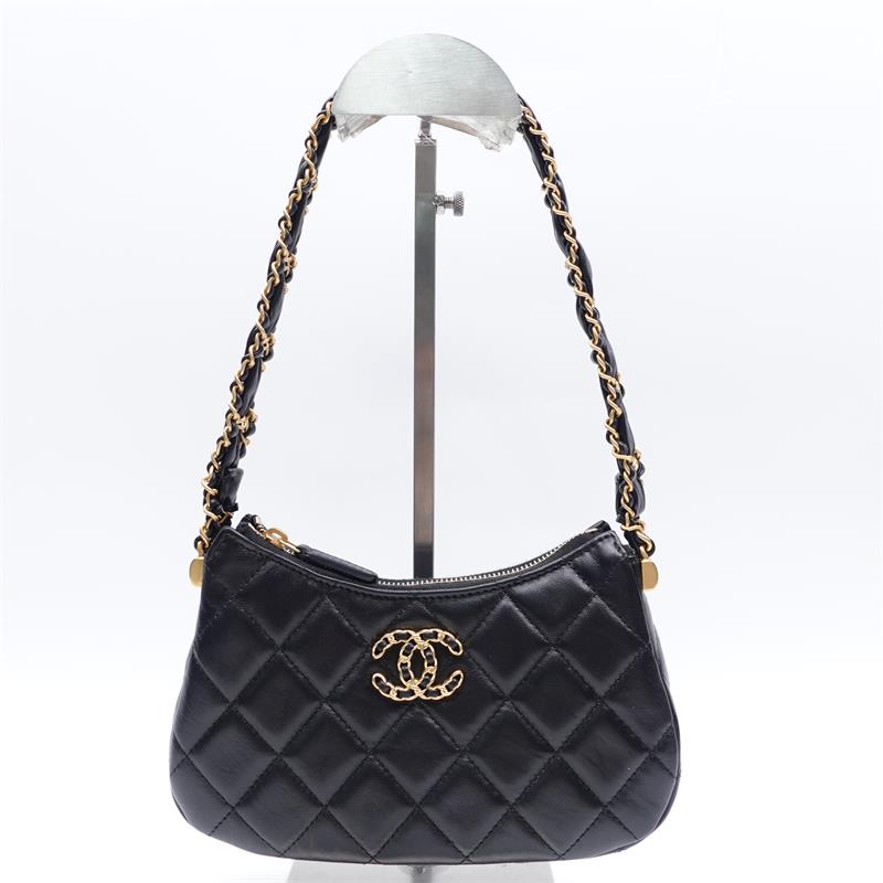 Pre-owned Chanel Black Calfskin Shoulder Bag