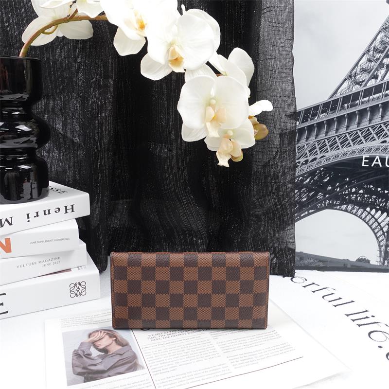 Pre-Owned Louis Vuitton Sarah Damier Ebene Wallet