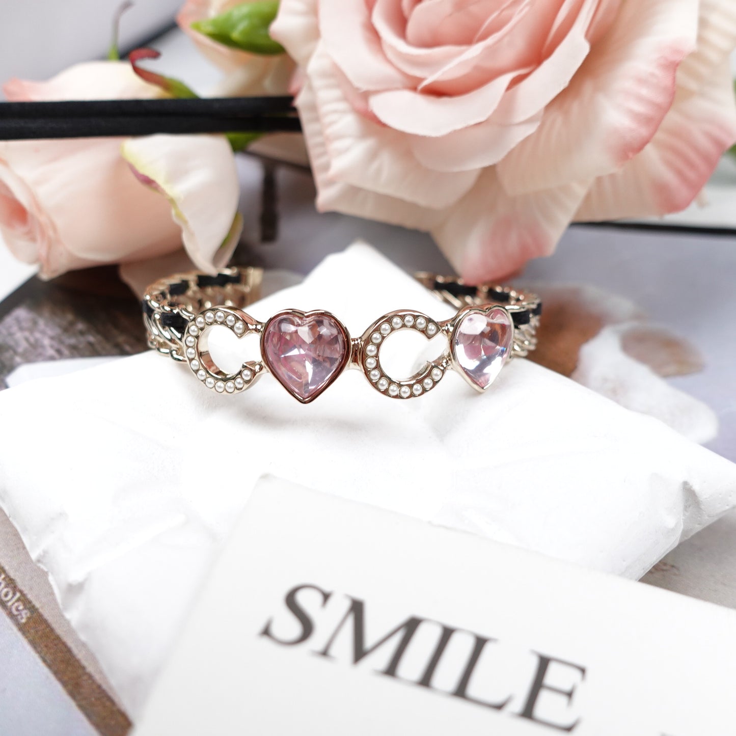 Pre-Owned Chanel Gold Tone Crystal Black&Pink Bracelet